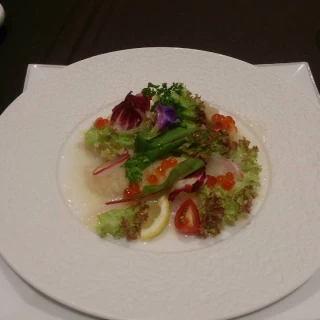 前菜のカルパッチョ