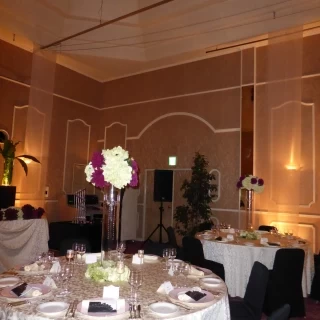 ハナクラブ。伝統を感じる会場。