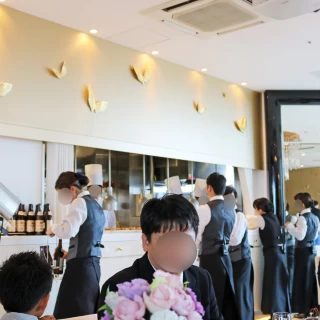 披露宴会場にあるオープンキッチン　ここから料理が運ばれる