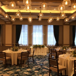 横長の披露宴会場です。