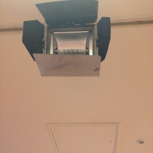 ロビーにも天井には照明機器がありました|409627さんのレ・セレブリテ【ホテル日航福岡】の写真(252249)