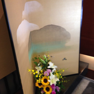 玄関の屏風とってもお花|409839さんのKAWACHIYA 川地家（かわちや）の写真(273815)