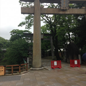 入口にそびえる鳥居|410132さんの小倉城内 八坂神社の写真(256884)