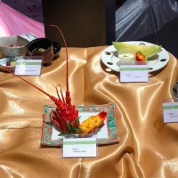 日本料理のメニューです。ボリュームがありました。