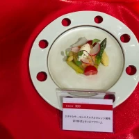 全メニューの中でも、人気がある折衷料理の写真です。