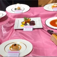 繊細で手の込んだフランス料理でした。