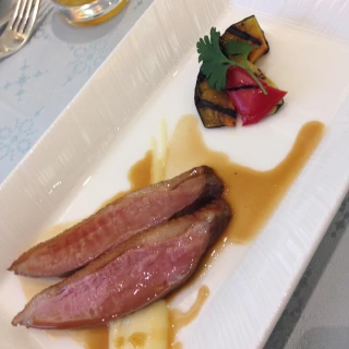 コースのお肉料理