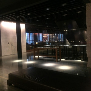 受付は、エレベータを降りてすぐにある。クロークはレストランに|411729さんのXEX 日本橋（ゼックスニホンバシ）の写真(291150)