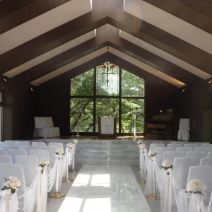 チャペルは天窓があって、明るくてきれいな印象でした。|413100さんのHotel Matsushima Taikanso（ホテル松島大観荘）（ウエディング取扱終了）の写真(270380)