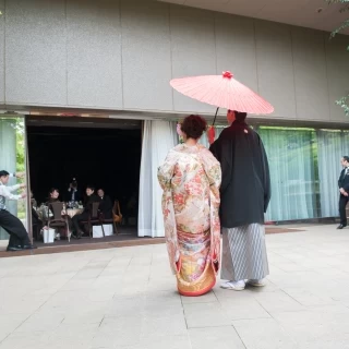 お色直し入場