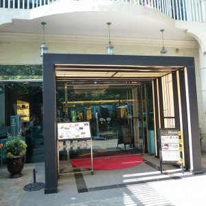 ホテル裏入口|416768さんの冠稲荷神社 宮の森迎賓館 ティアラグリーンパレスの写真(281146)