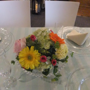ゲストテーブル装花|416962さんのFINCH OF AMAZING DINER（フィンチ オブ アメージング ダイナー）の写真(285487)