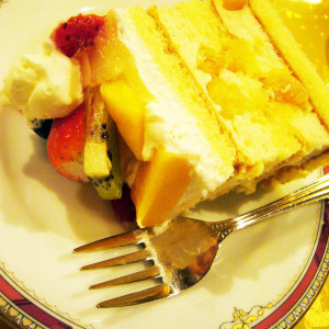 フルーツ盛りだくさんのケーキ|417906さんのホテル嵐亭の写真(287061)