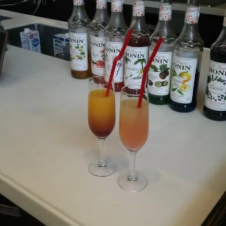 美味しいオリジナルカクテルをその場で作っていただきました！