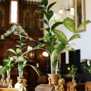挙式のお花は、白のオールドローズで統一しました|418361さんの山手ロイストン教会の写真(294328)