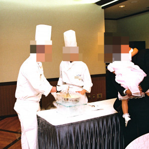 アイスクリームをシェフが目の前で調理してくれました。|418667さんの湯本富士屋ホテルの写真(353023)