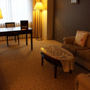 スイートルームのような新郎新婦控え室です。|419585さんのロワジールホテル豊橋の写真(296916)