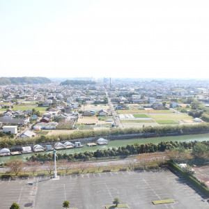 披露宴会場が高階層なので、浜松の街が見えます。|419585さんのTHE HAMANAKO (旧浜名湖ロイヤルホテル）の写真(297362)