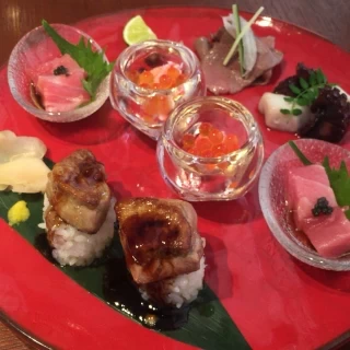 試食。お寿司が美味しかった。
