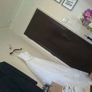 新郎新婦の控え室になります。広くてゆったりできるスペースでし