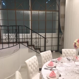 プチ階段から登場出来ます。