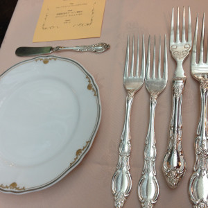 お皿とカトラリー|425093さんのRestaurant ラファエル（富ヶ谷）（ウエディング取扱終了）の写真(308964)