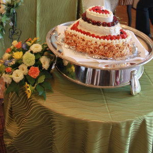 生ケーキと装花|427793さんの弓張の丘ホテルの写真(322547)
