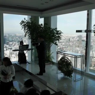 自然光が入るチャペル