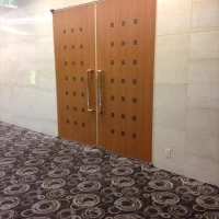 パーティ場の扉