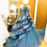衣装室のカラードレス