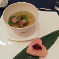 茶碗蒸しにスープがかかった料理です。