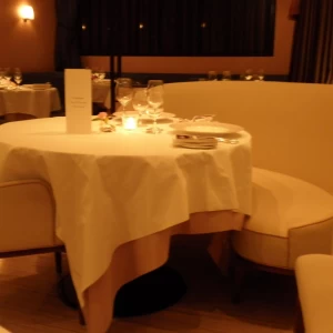 椅子&テーブル|429623さんのla JEUNESSE DAIKANYAMA (ラ ジュネス代官山）の写真(325792)
