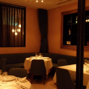 テーブル|429623さんのla JEUNESSE DAIKANYAMA (ラ ジュネス代官山）の写真(325794)