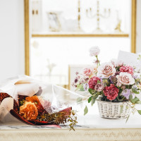 知人と新郎からサプライズでもらった花束