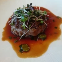 コース料理のお肉。柔らかくて美味しい。
