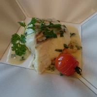 コースの魚料理。
