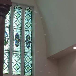羽が上から降ってきて綺麗でした