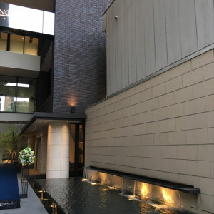 ガーデンの泉にはライトアップがあって綺麗|433156さんのカノビアーノ福岡の写真(383312)
