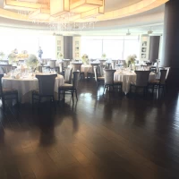 別会場　フローリングの珍しい会場