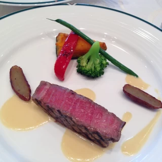 お肉料理
