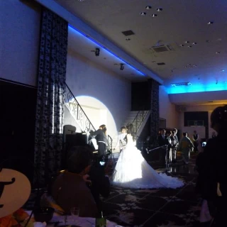 両親への手紙はムービーで流しながら新郎新婦で演奏しました