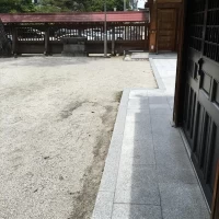 本殿横