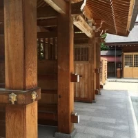 木造で情緒ある