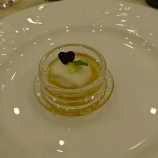 アミューズ