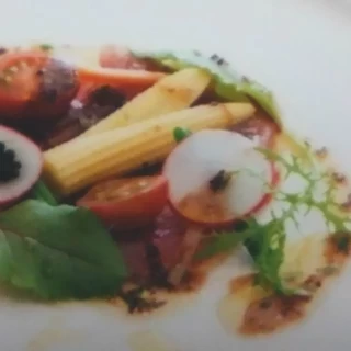 料理も見た目も華やかで美味しかったです。
