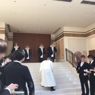 アフターパーティ、出る直前にコーラス隊