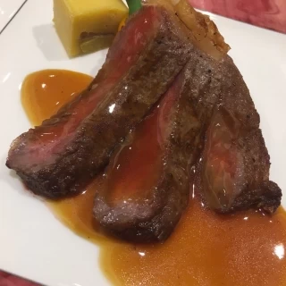 メイン