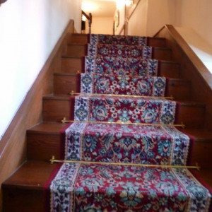 階段にも素敵な絨毯の装飾が|442379さんのBon Bon Bon LA fait maison（ボンボンボンラフェメゾン）（営業終了）の写真(386838)