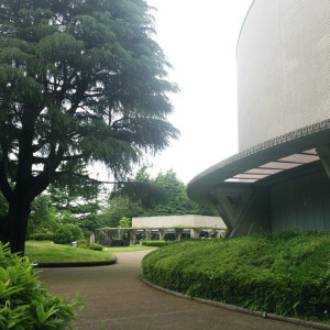 砧公園側から会場へのアプローチがとても素敵です|443873さんの世田谷美術館レストラン ル・ジャルダンの写真(378504)