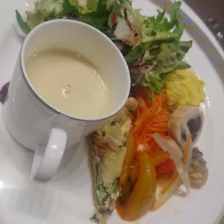 前菜(平日のためランチ試食)